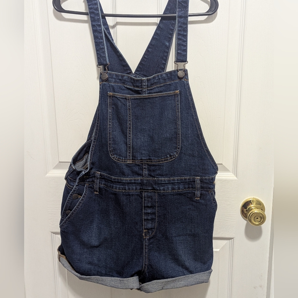 Old Navy Shorts Overalls